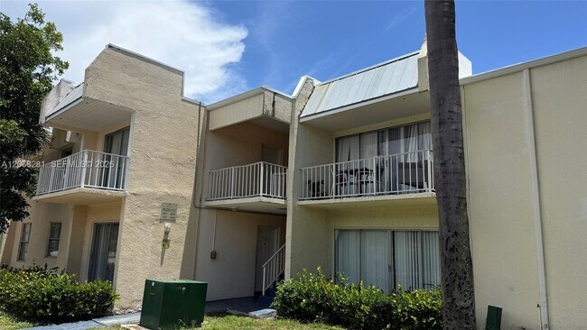 Building Photo - 415 Executive Center Dr