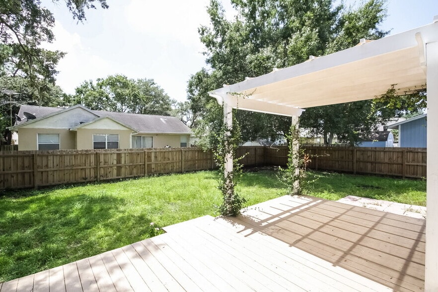 Building Photo - 4212 1st Ave NE