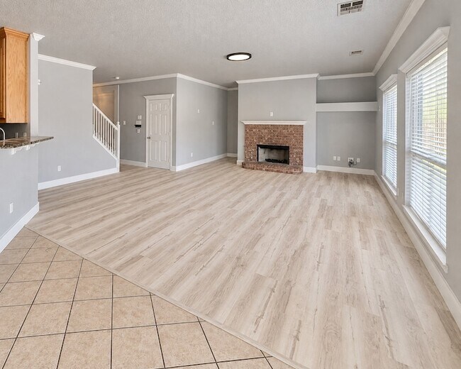 Building Photo - 5709 Parkwood Trail