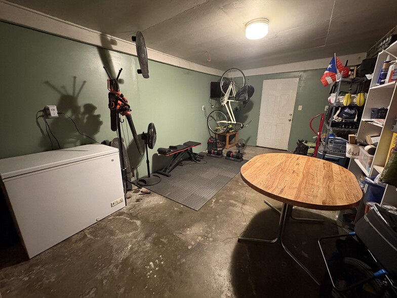 Garage - 3716 Timber Cir