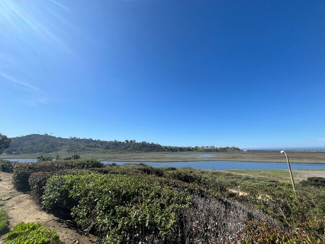 Building Photo - 2556 Ocean Cove Dr