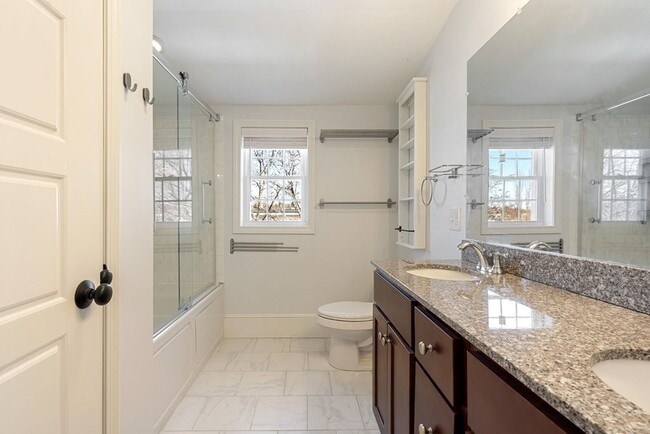 Building Photo - 220 White St