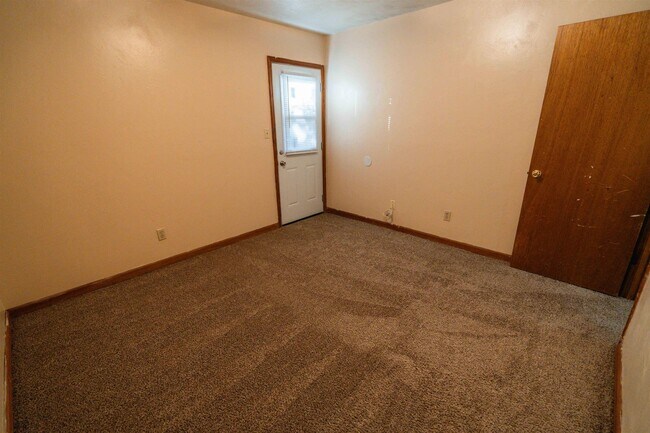 Building Photo - 1224 Brafforton Dr