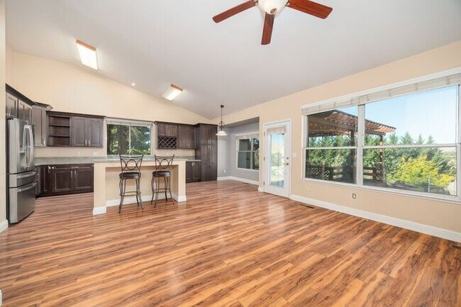 Building Photo - Welcome to this STUNNING 4-bedroom, 2.5-ba...