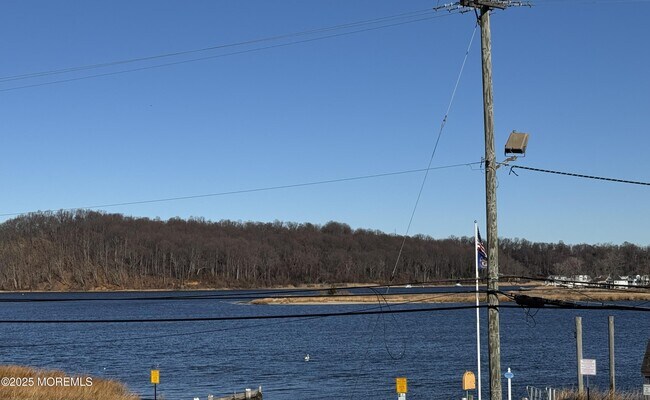 Building Photo - 8 Ave of Two Rivers