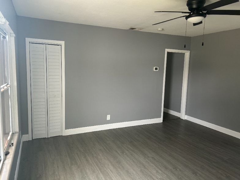 Building Photo - 7197 Quincy Ln