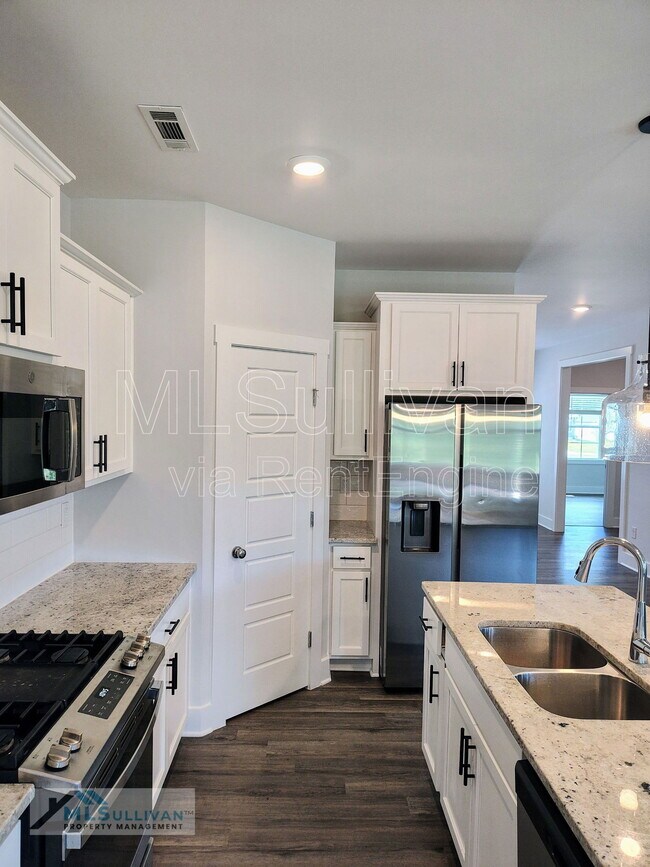 Building Photo - 941 Steep Mdw Ln