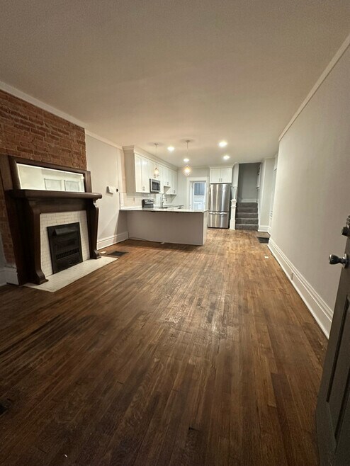 Building Photo - 948-950-950 S Champion Ave