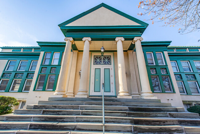 Front main entry - 21 Springfield Ave