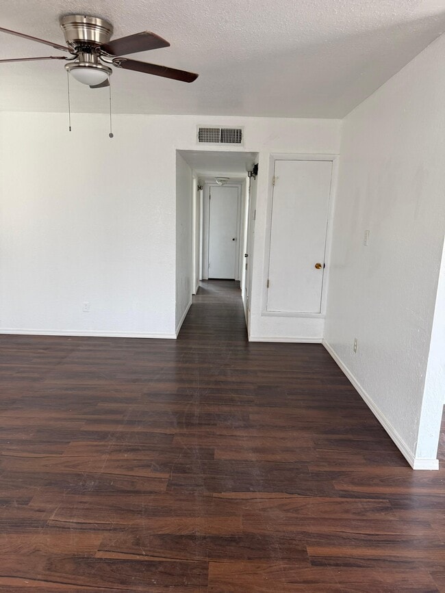Building Photo - 10224 Hatchett Rd