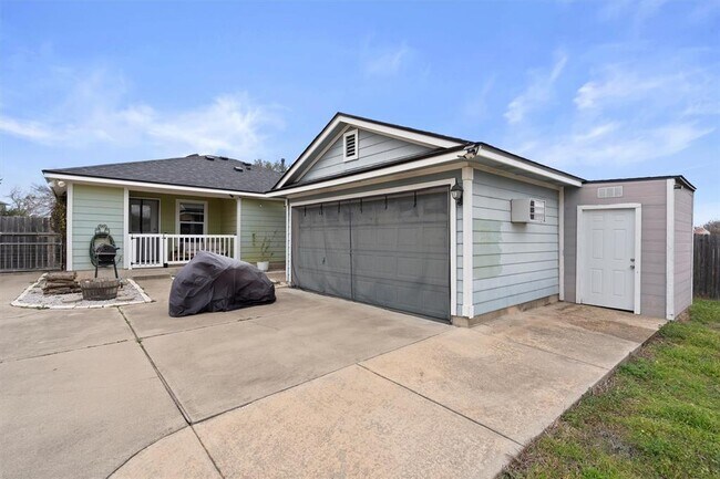 Building Photo - 12117 Briarcreek Loop