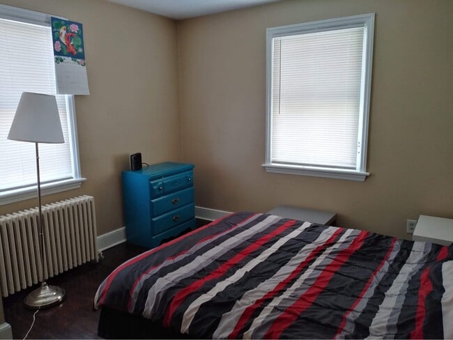 Bedroom - 5 Pomeroy Pl