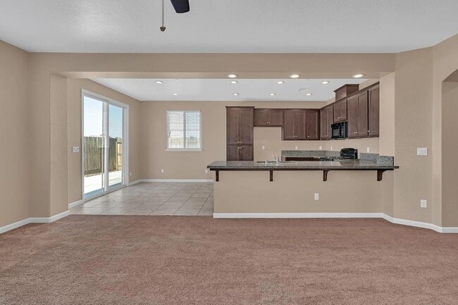 Building Photo - 636 Lamoglia St