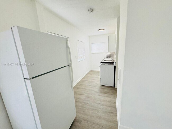 Building Photo - 2900 W Flagler St