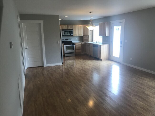 Building Photo - 1717 Bluestone Dr