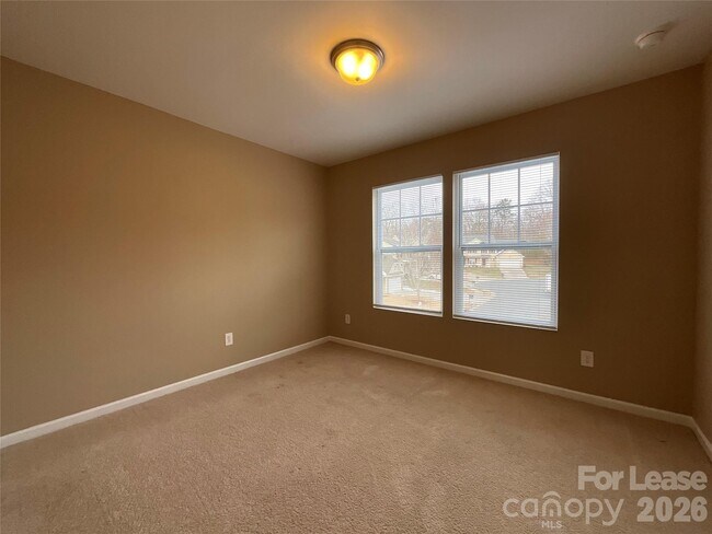 Building Photo - 3830 Broadview Lane