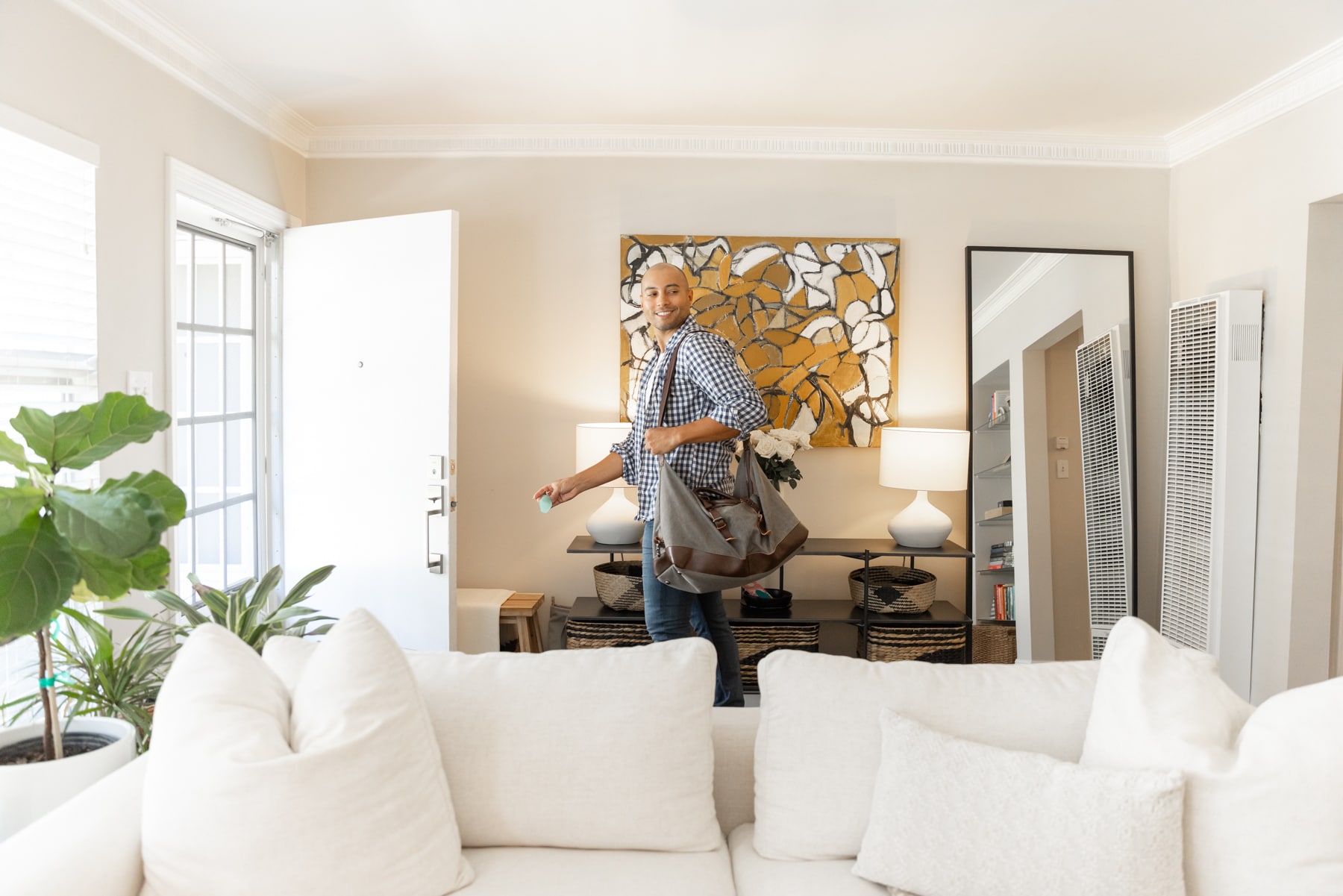 Building Photo - 1119 N Sweetzer Ave