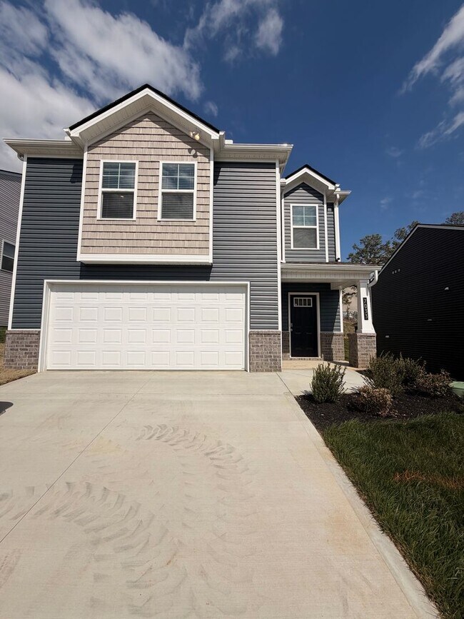 Building Photo - 7033 Randleman Dr