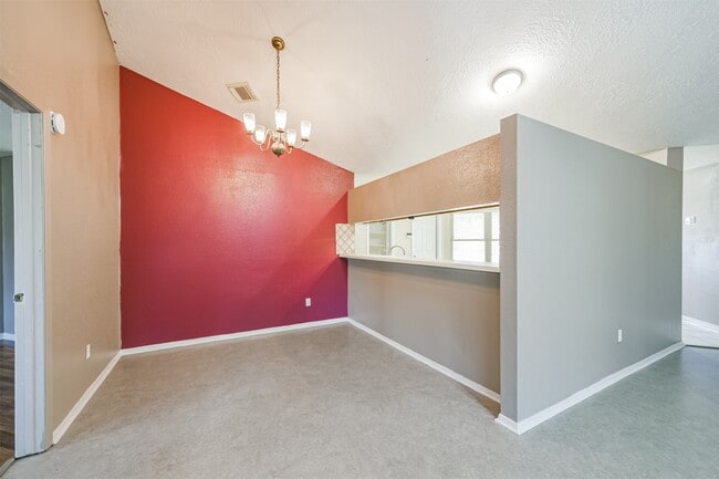 Building Photo - 2514 General Colony Dr