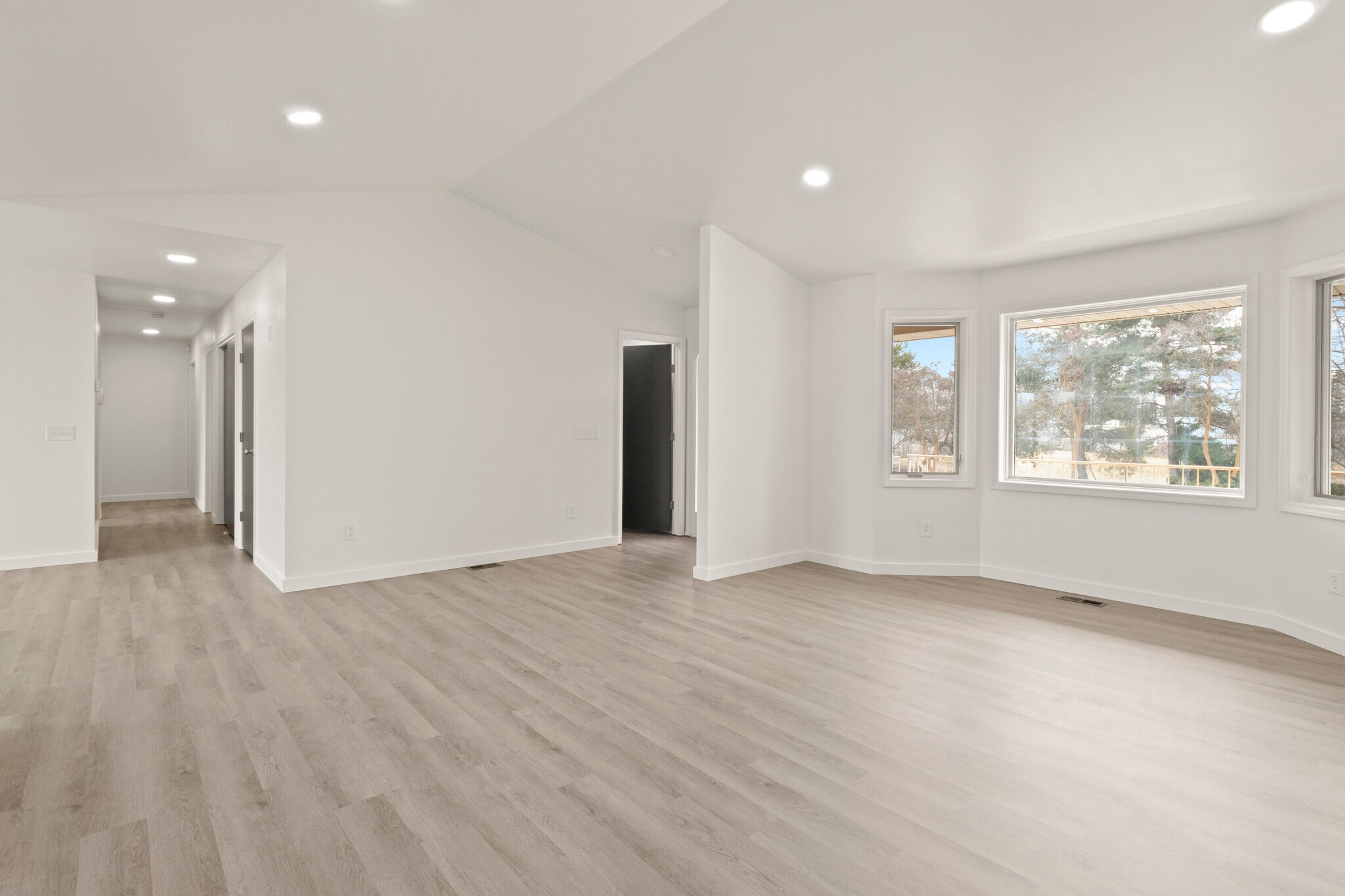 Building Photo - 5704 W Garden Springs Rd