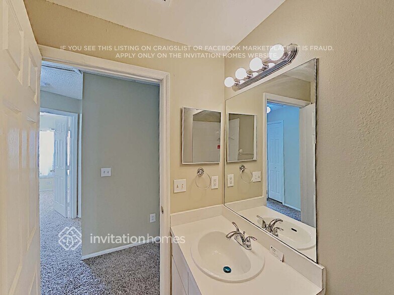 Building Photo - 1551 Woodwind Dr