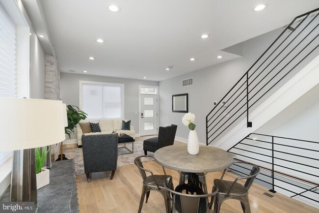 Building Photo - Newly Constructed Fishtown Home