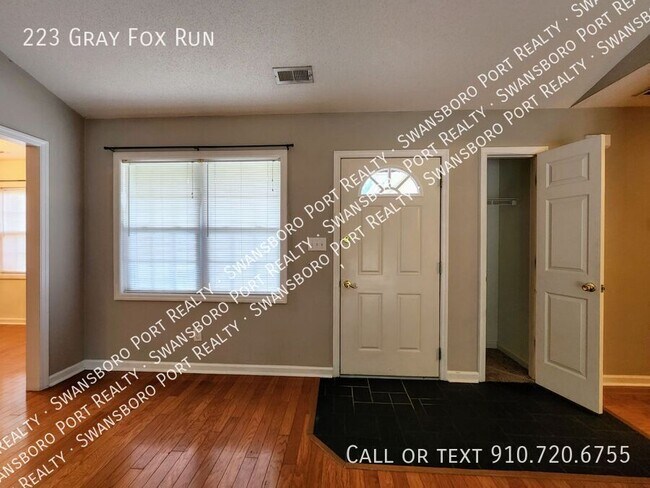 Building Photo - 223 Gray Fox Run