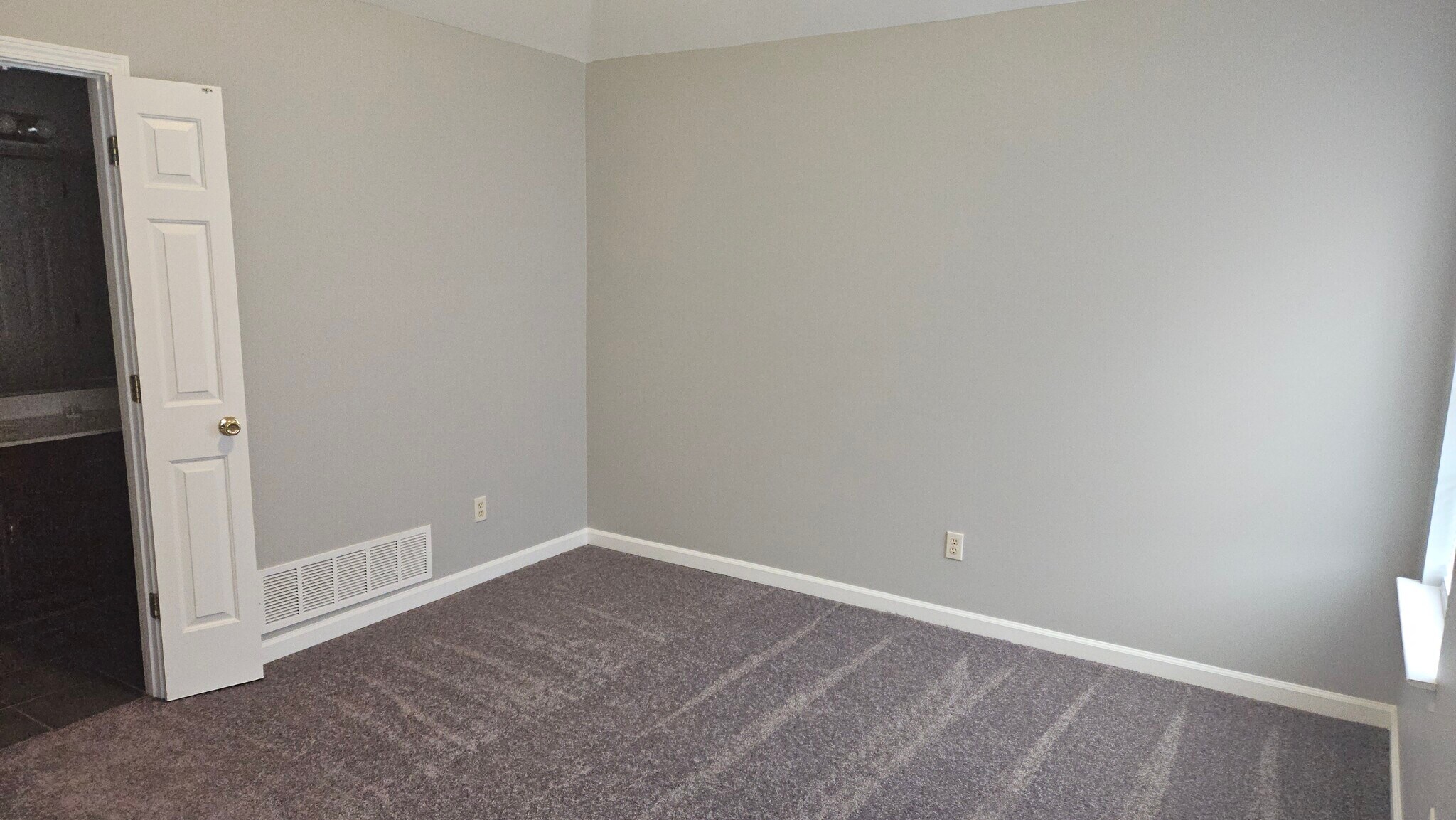 Building Photo - 8382 Regal Bend Dr