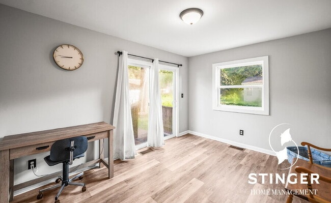 Building Photo - 907 Belleview Cir W