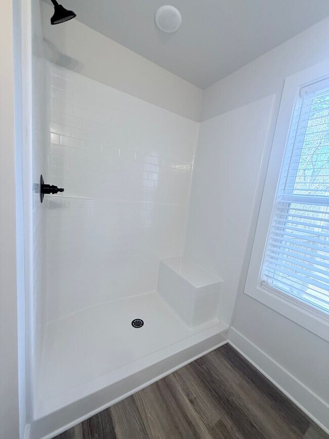 Building Photo - 3/2 Ranch Style home in Forsyth County