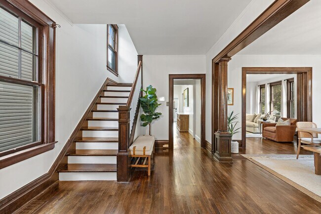 Building Photo - 439 Thurman Ave