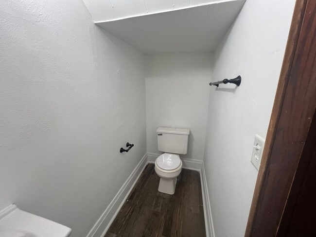 Building Photo - Click the “Apply Now” button or email wapmrentals@gmail.com for a prompt response.