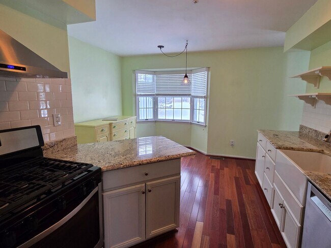 Building Photo - Beautiful Home Available in Evian!