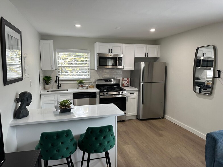 Interior Photo - Lakeview Apartments