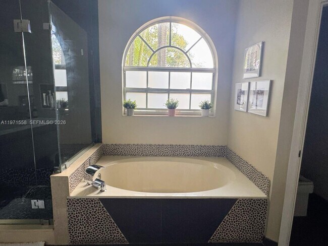 Building Photo - 834 Verona Lake Dr