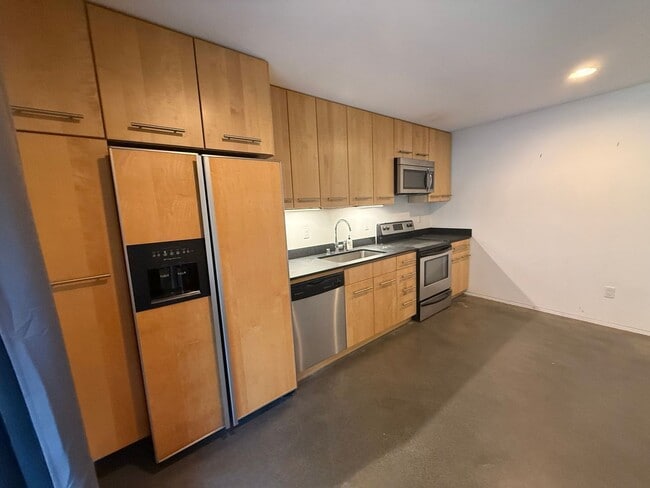 Building Photo - Judkins Park MIL Apartment
