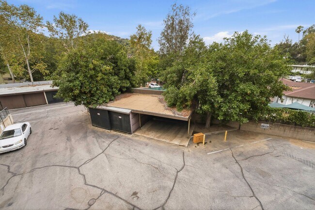 Building Photo - 243 S Avenue 50