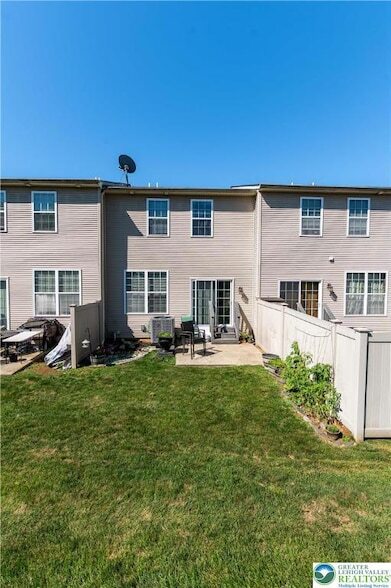 Building Photo - 2512 Gila Dr