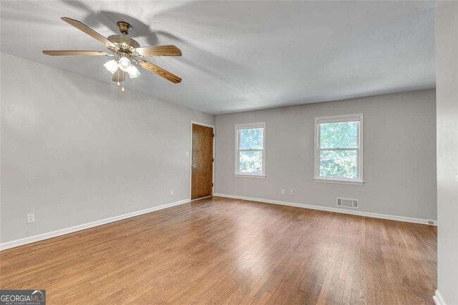 Building Photo - 799 Marstevan Dr NE