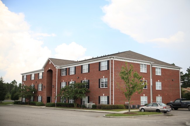 Primary Photo - Home Place Apartments