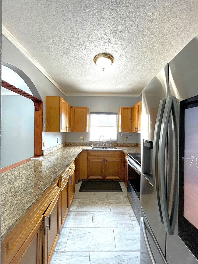 Building Photo - 2348 Cordova Ct