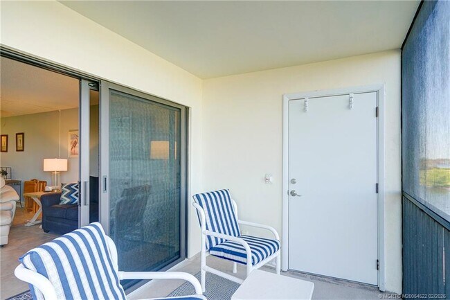 Building Photo - 40 NE Plantation Rd