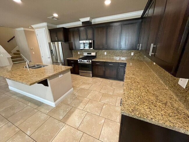 Building Photo - 677 Addison Ln