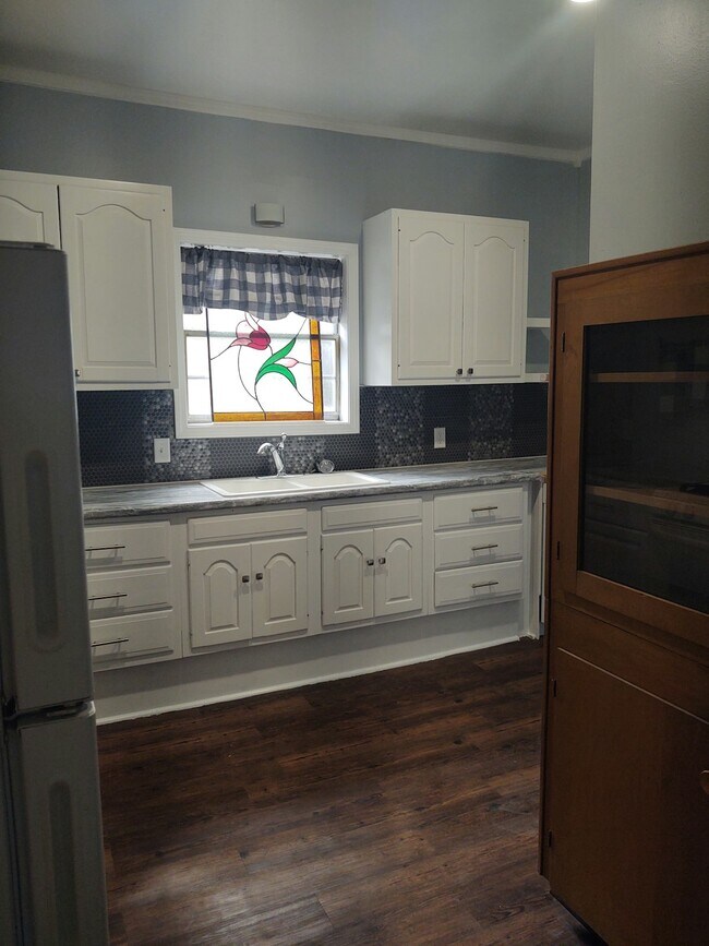 Building Photo - 719 West Faulkner Street, Unit 719