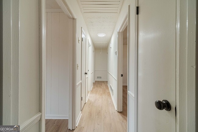 Building Photo - 1678 Pounds Rd SW