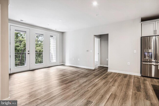 Building Photo - 1675 Bandit Loop