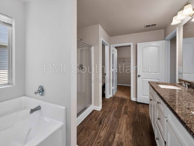 Building Photo - 6446 Grey Fox Way