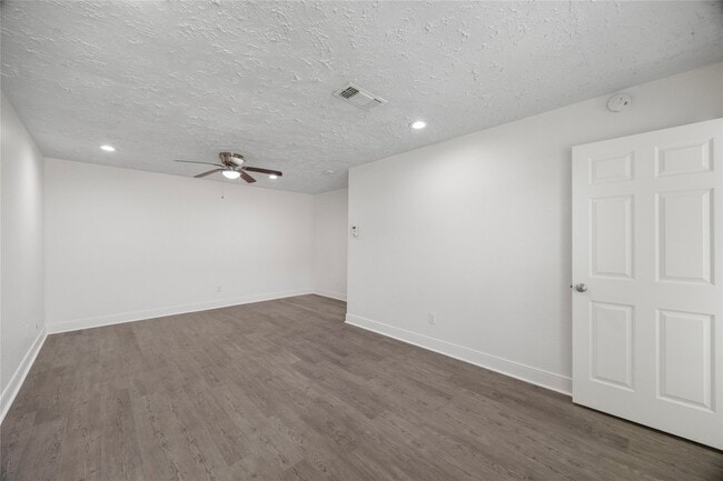 Building Photo - 1815 Millbury Dr
