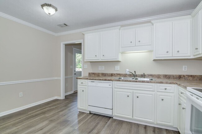 Building Photo - 516 Goodale Court