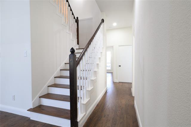 Building Photo - 5901 Louisville Dr